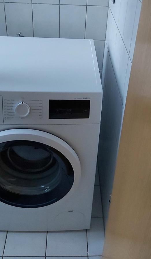 Ferienwohnung Mit 2 Schlafzimmern Und Parkplatz Erfurt Esterno foto