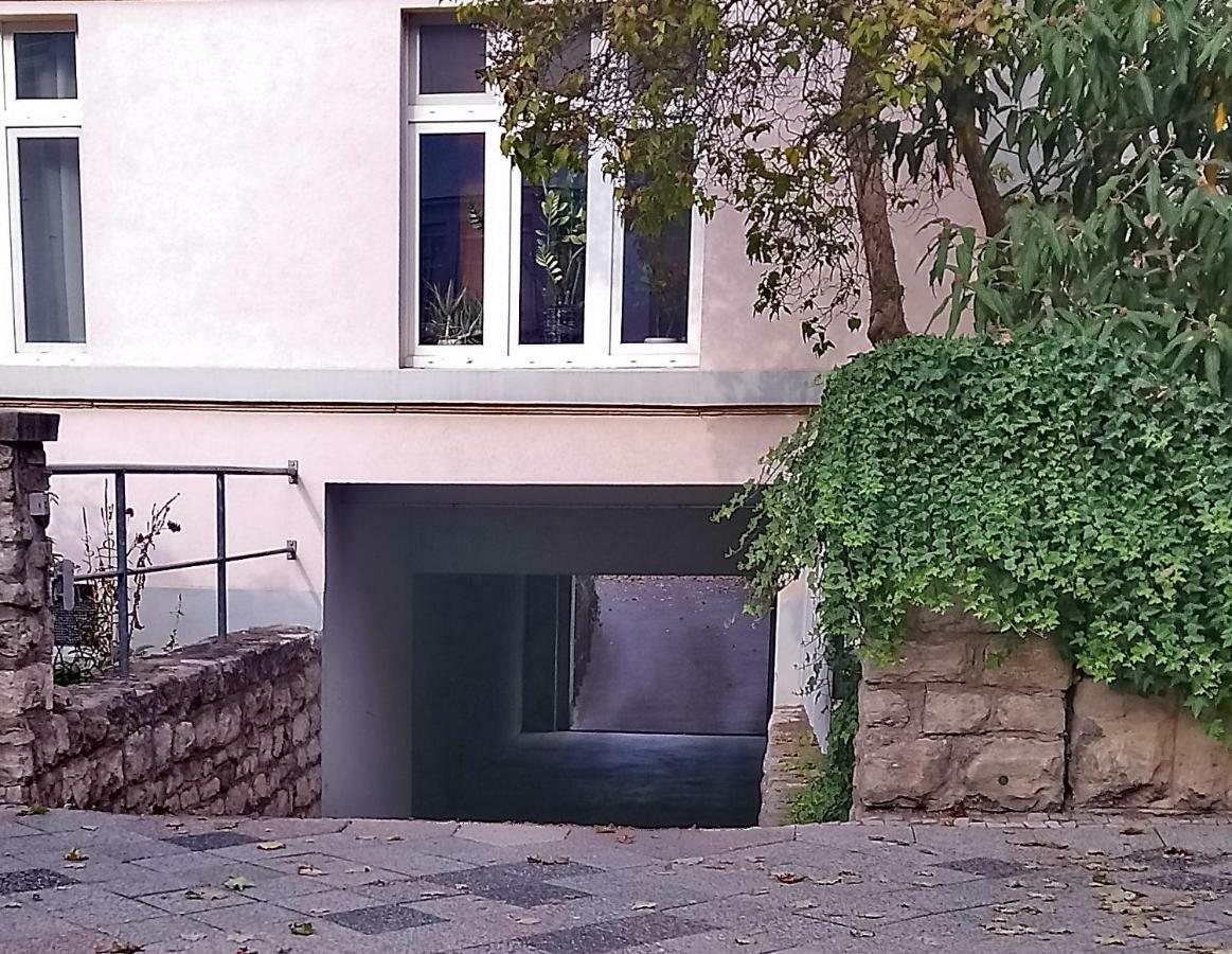 Ferienwohnung Mit 2 Schlafzimmern Und Parkplatz Erfurt Esterno foto