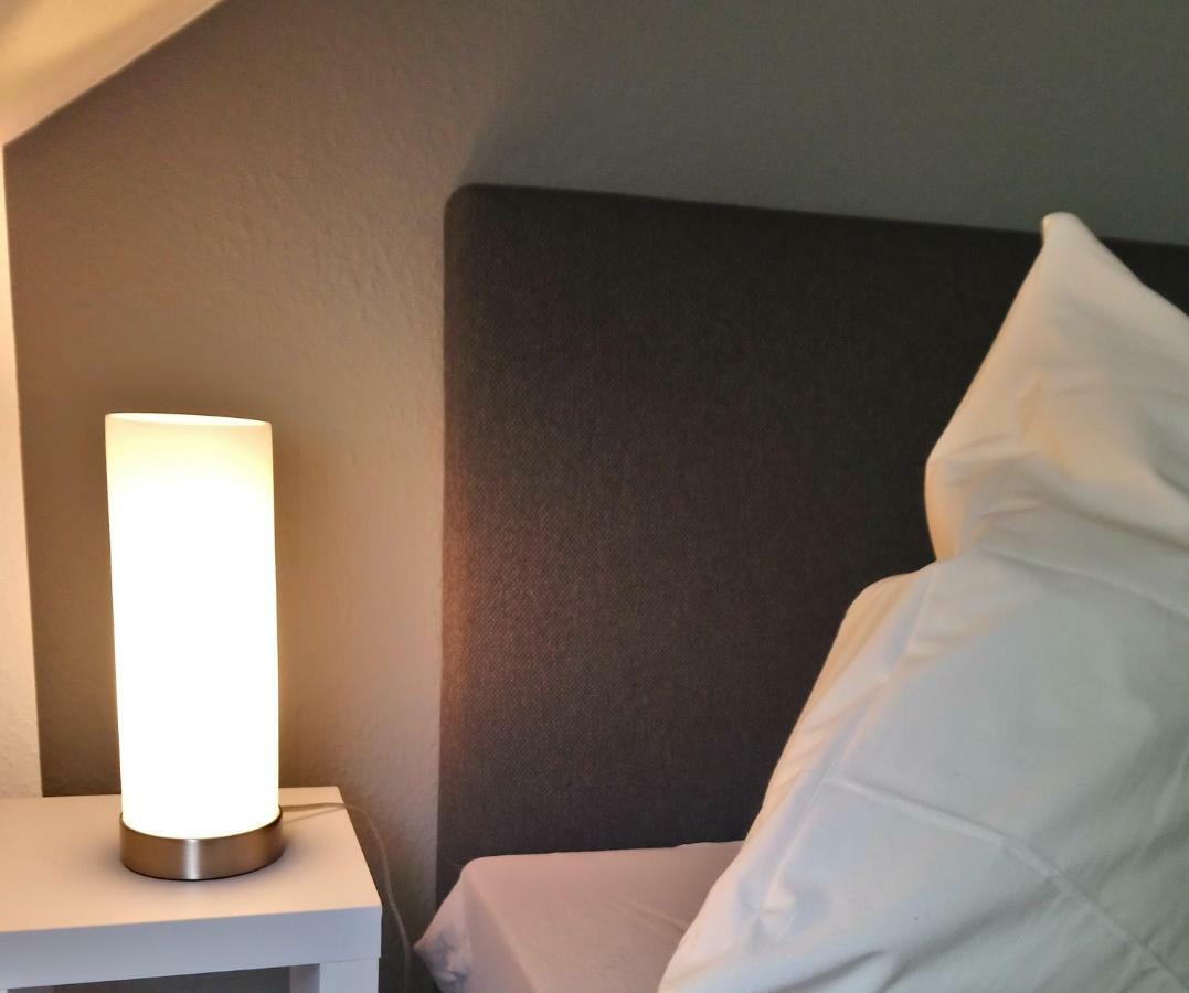 Ferienwohnung Mit 2 Schlafzimmern Und Parkplatz Erfurt Esterno foto